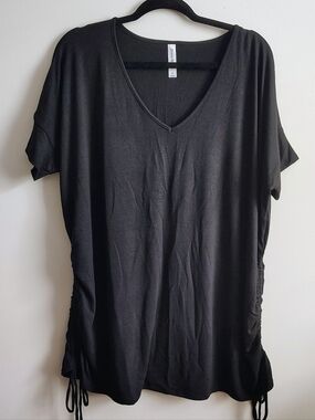 Zenana Black V-Neck Side Tie Top | Adjustable Ruched Sides | Casual Lounge Tee